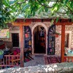 Cafe-De-Alma-Hit-Booker-2