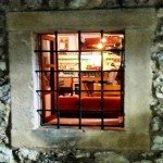 Cafe-De-Alma-Hit-Booker-8
