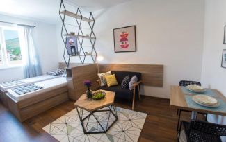 Hit Booker Mostar studio apartment Woody Moody living space - feature