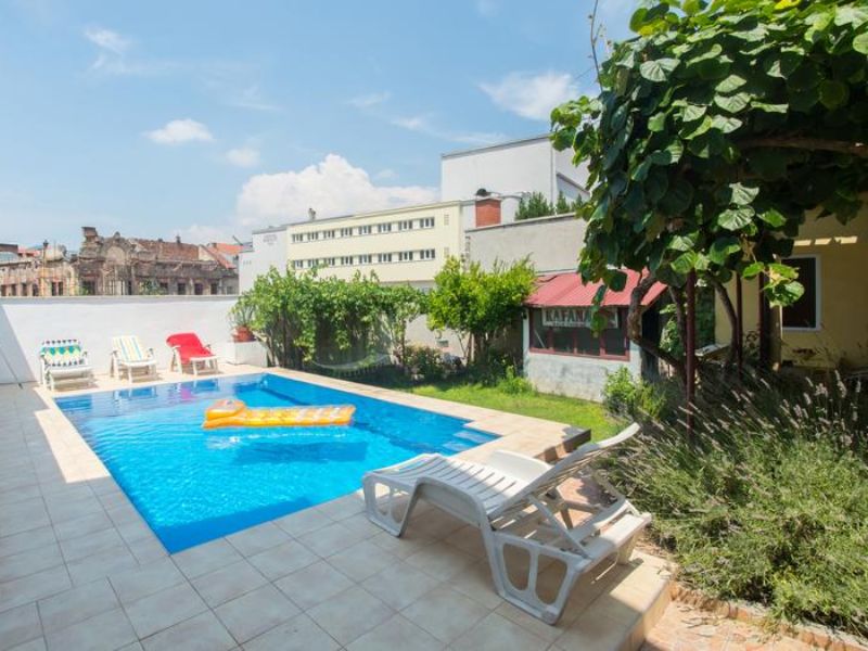 Hit-Booker Mostar apartment with the swimming-pool located in the vicinity of the Old Town Garden with pool 3
