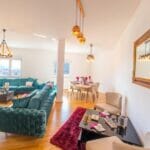 Apartment President - Hit Booker - Living room