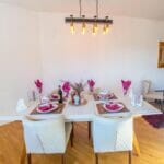 Apartment President - Hit Booker - Dining area