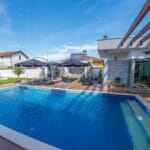 Villa Vie - Hit Booker - Swimming pool