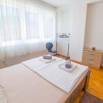 Apartment Revia - Hit Booker