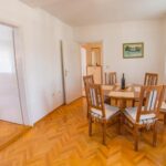 Apartment Revia - Hit Booker