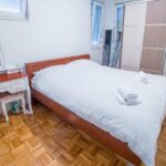 Apartment-Focus-Hit-Booker - Bedroom