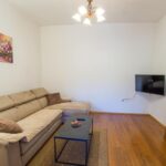 Central Train Station Apartment - Hit Booker - Living room