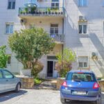 Central Train Station Apartment - Hit Booker - Property building