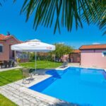 Holiday Home Viva la Vida - Hit Booker - swimming pool