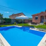 Holiday Home Viva la Vida - Hit Booker - swimming pool