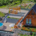 Sweet Cottage - Hit Booker