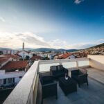 Elegant Studio Apartment Lasta - Hit Booker