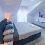 Maxim Apartments - Hit Booker