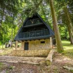 Cozy Love Nest - Hit Booker