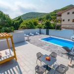 Villa Selak - Hit Booker